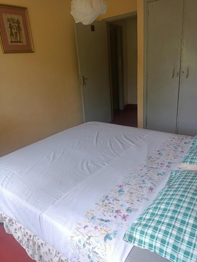 Dans Place Moshi Esterno foto