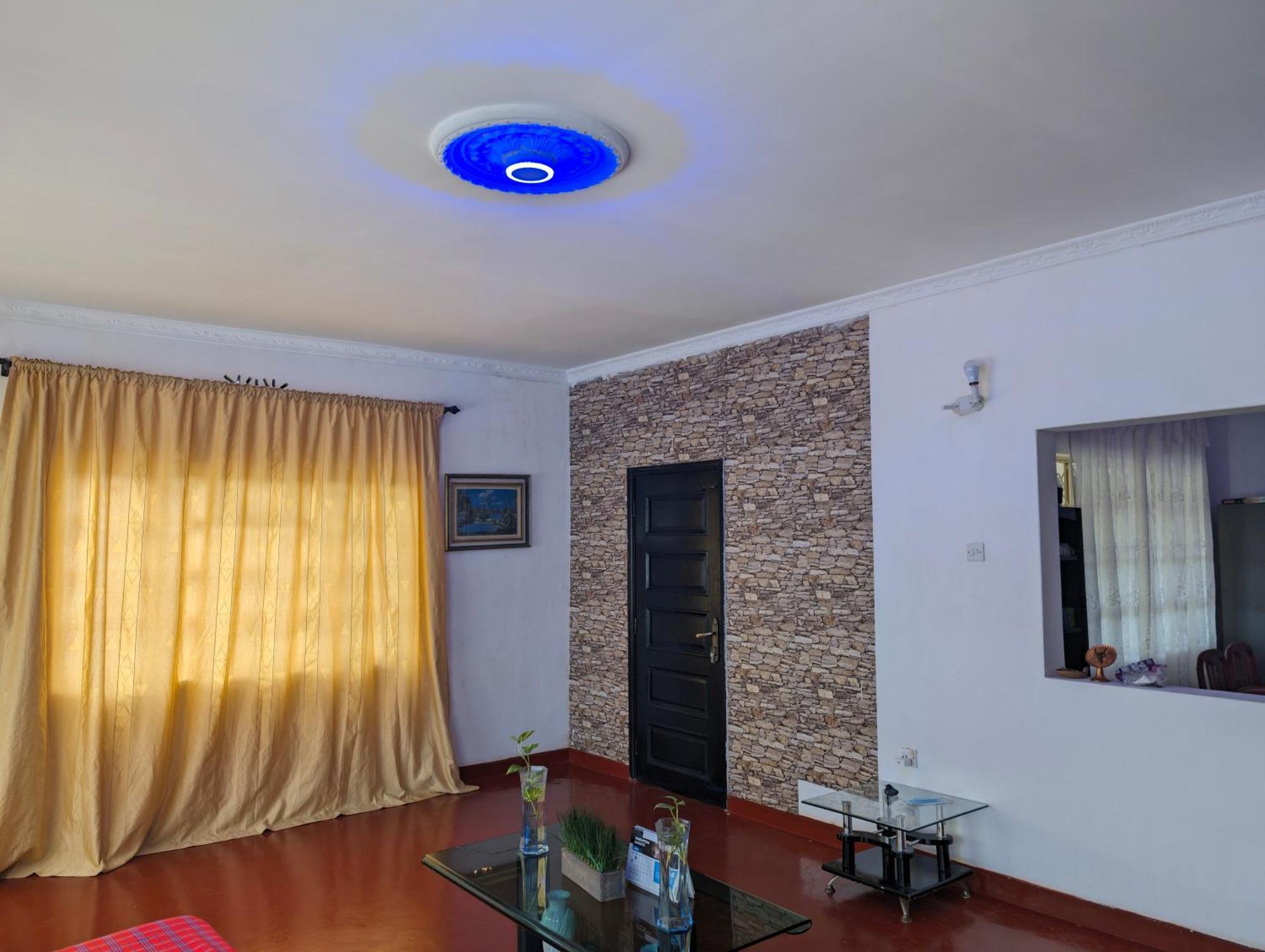 Dans Place Moshi Esterno foto