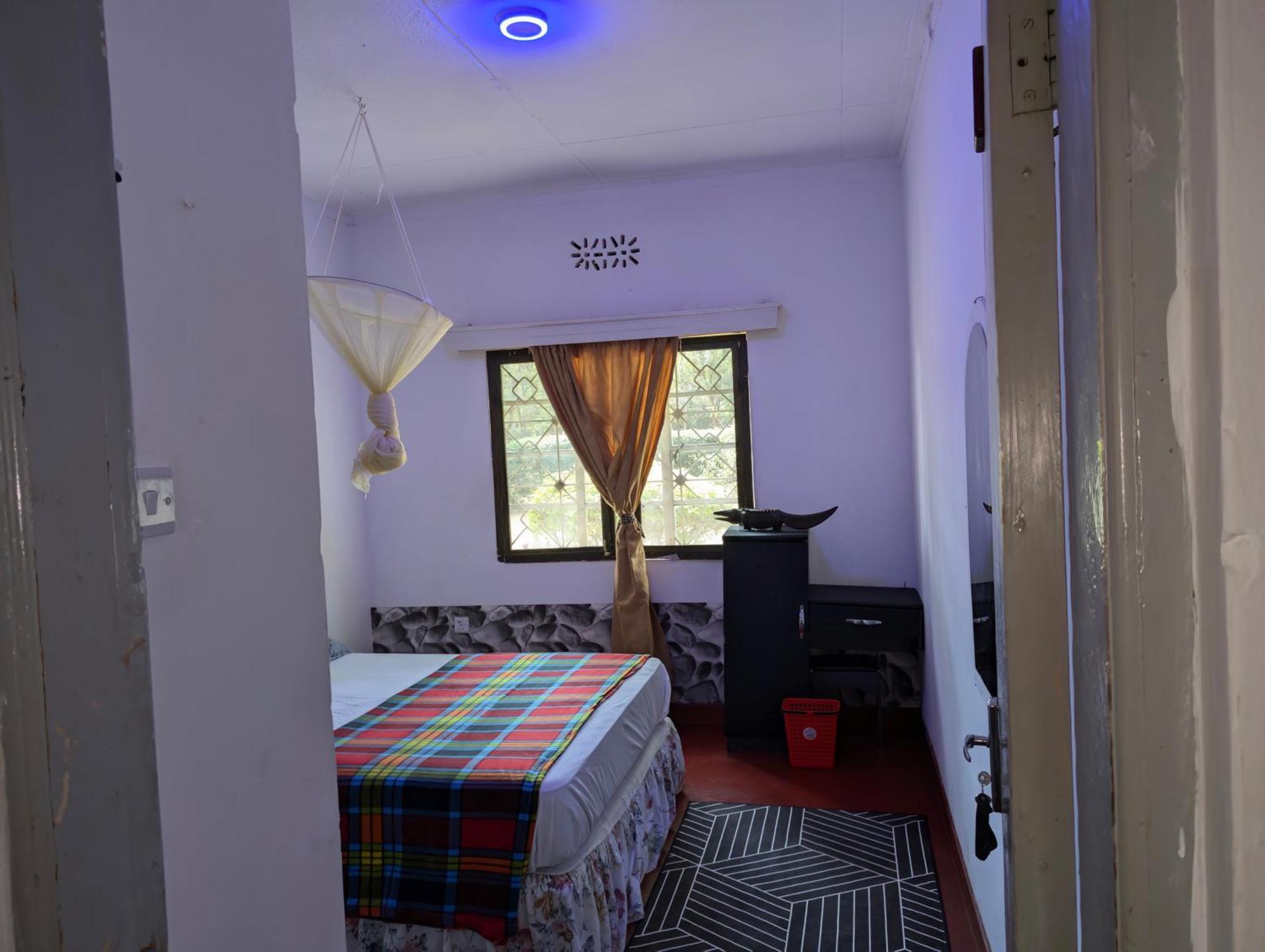 Dans Place Moshi Esterno foto