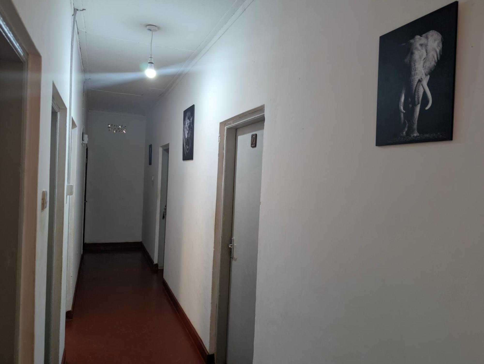 Dans Place Moshi Esterno foto